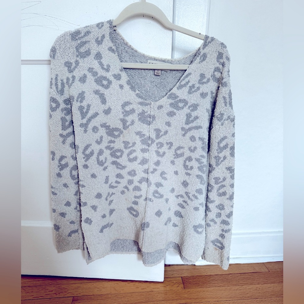 Leopard print v-neck sweater